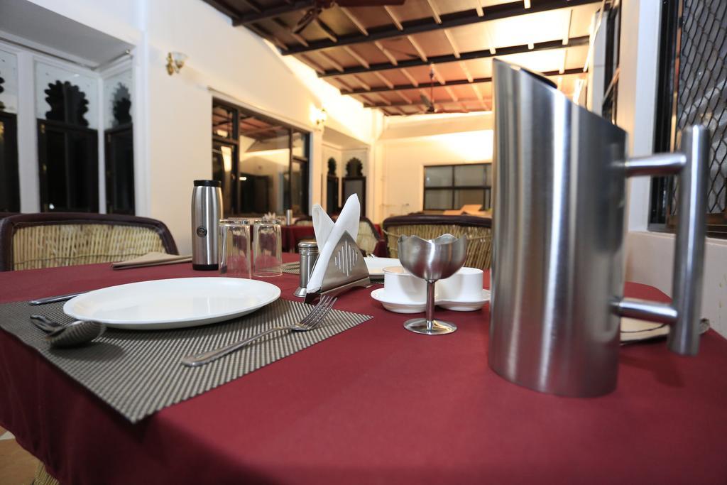 Sai Palace Hotel Udaipur Ngoại thất bức ảnh