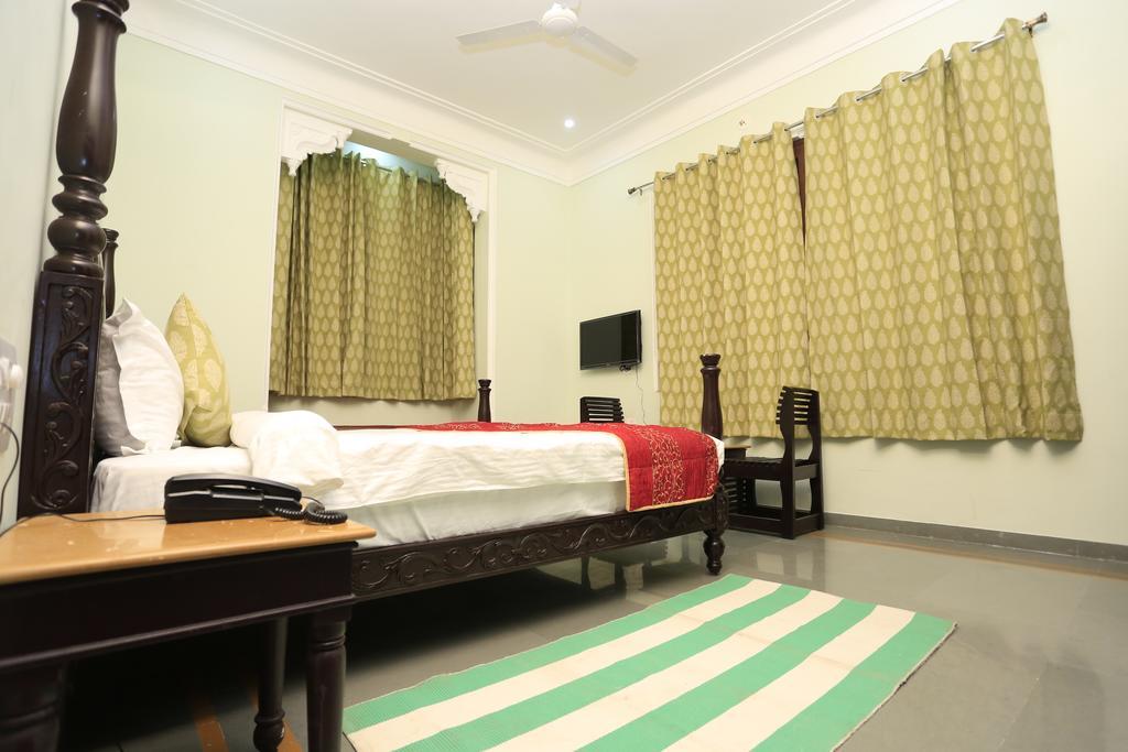 Sai Palace Hotel Udaipur Ngoại thất bức ảnh
