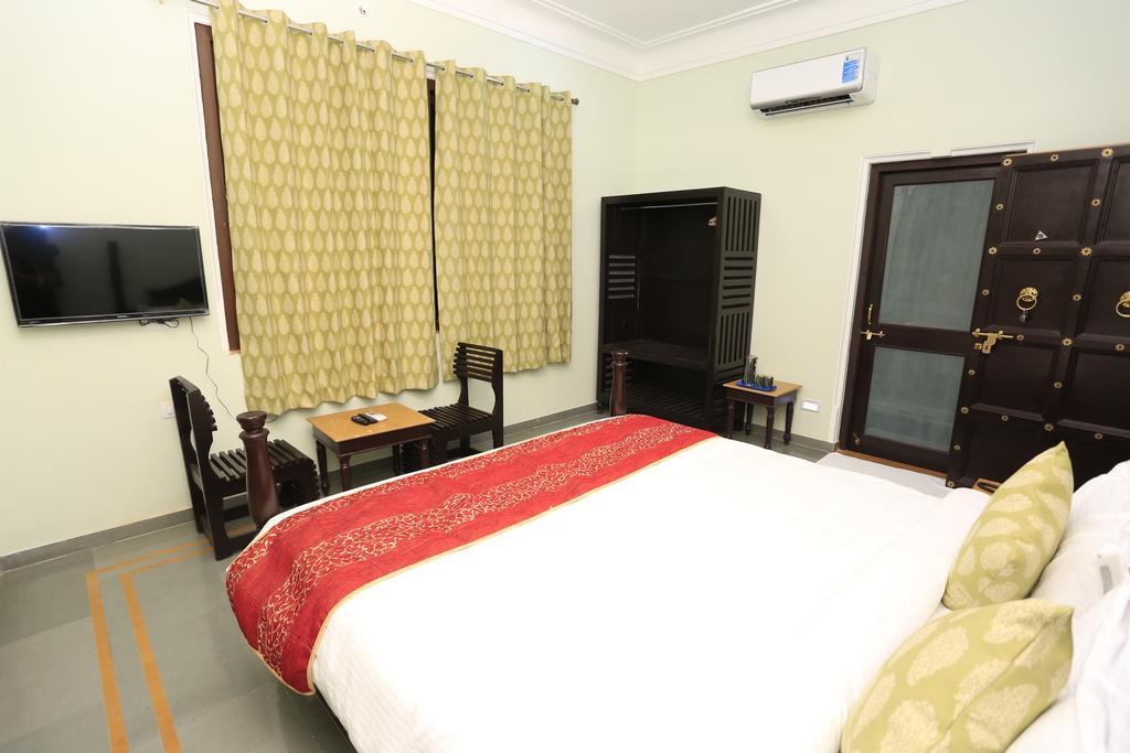 Sai Palace Hotel Udaipur Ngoại thất bức ảnh