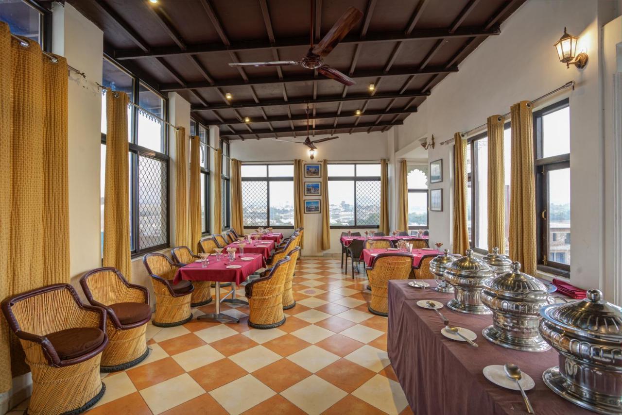 Sai Palace Hotel Udaipur Ngoại thất bức ảnh