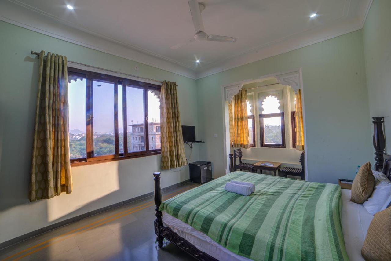 Sai Palace Hotel Udaipur Ngoại thất bức ảnh