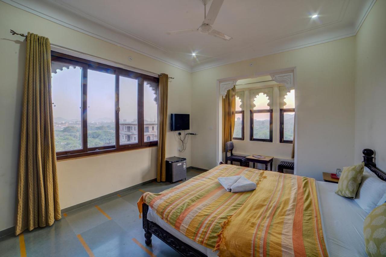 Sai Palace Hotel Udaipur Ngoại thất bức ảnh